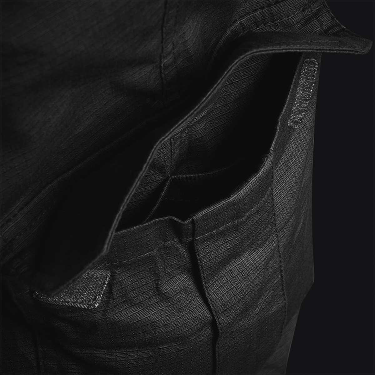 cargo pocket of highlander black magnum trousers