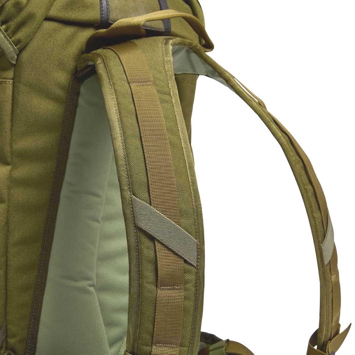 shoulder straps of berghaus 30 litre mmps centurio daysack green